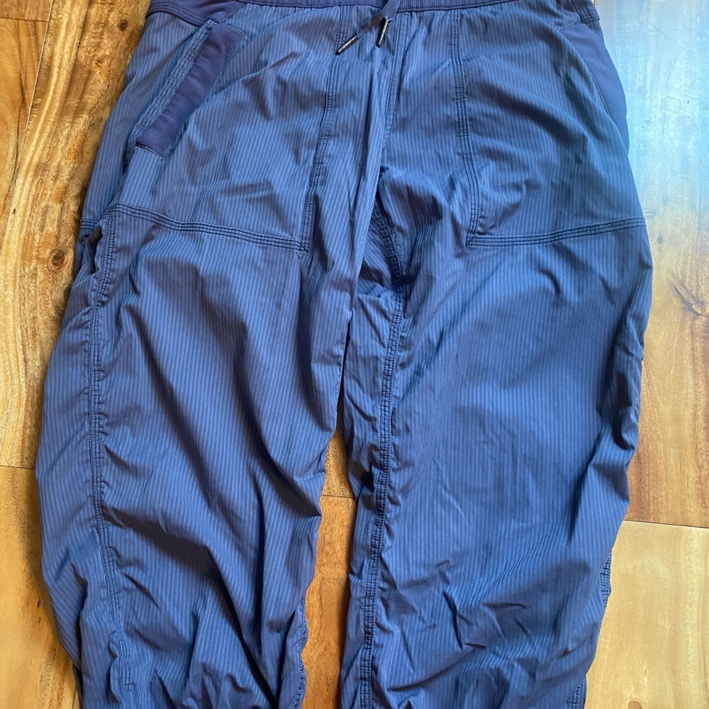 Lulu Lemon crop studio to street  purple and orange size 6